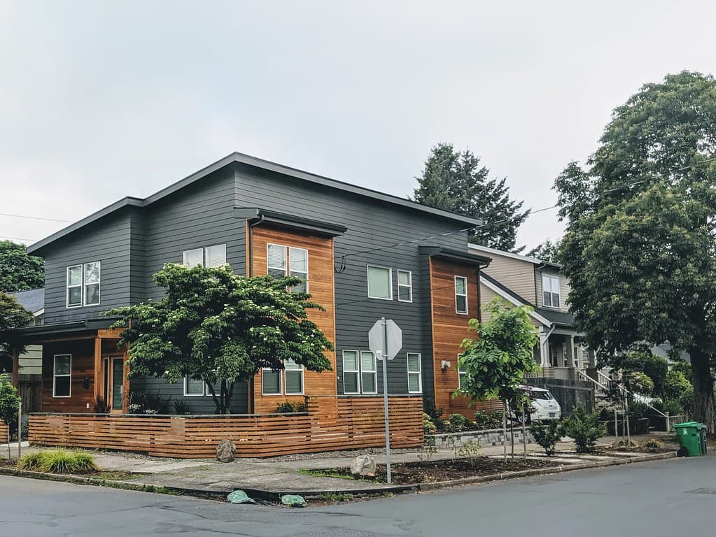 Tariffs and housing: Challenges and local solutions