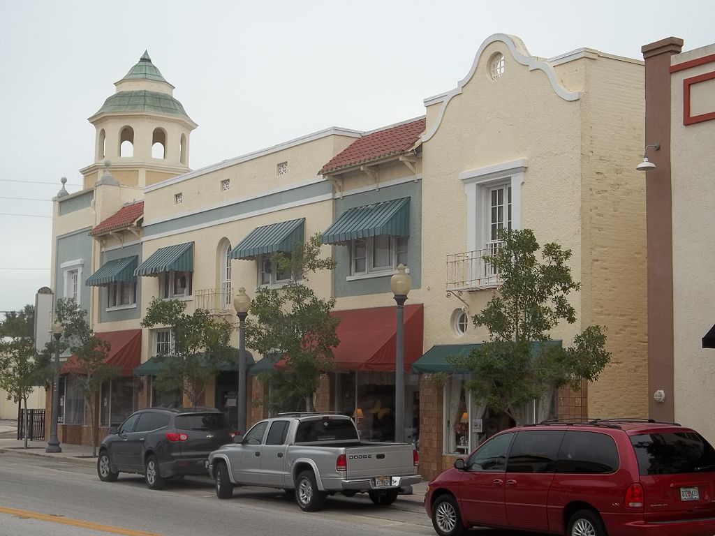 1024px-New_Port_Richey_FL_Pasco_Bldg01