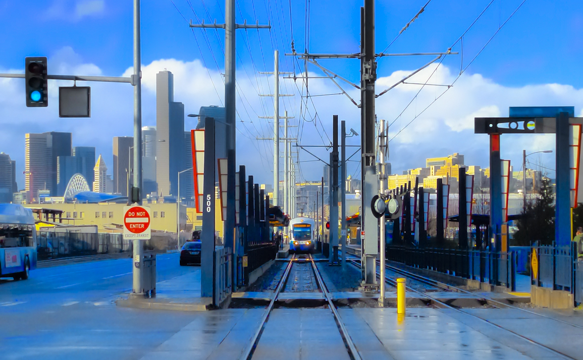 Sound Transit Light Rail train approaching station